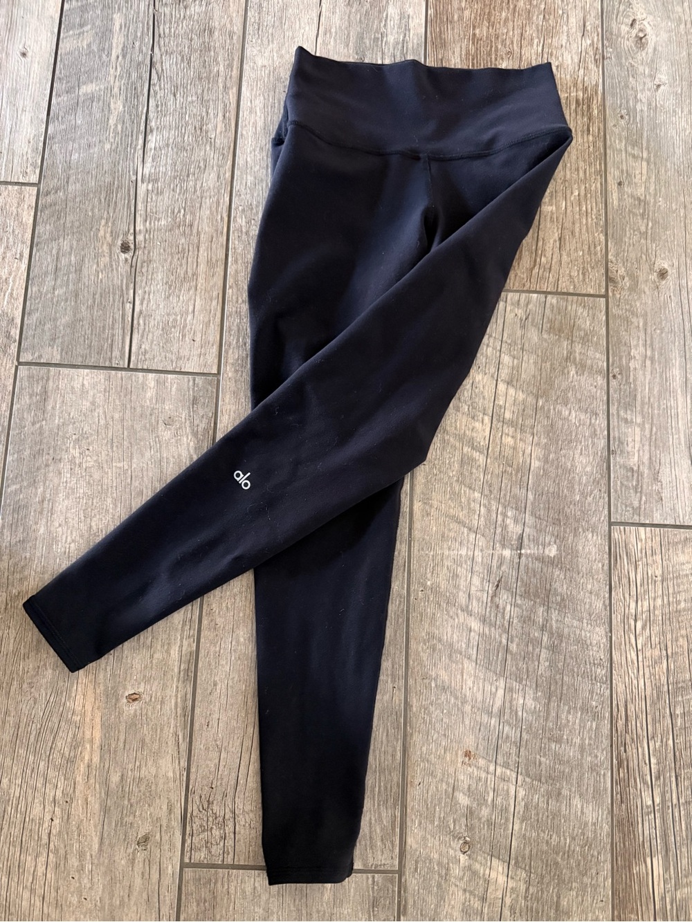 Alo Women’s High-Rise Active Leggings size small